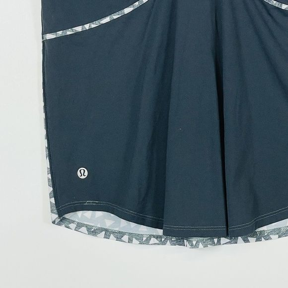 Lululemon Grey Triangle Lattice Racerback Stretch Tank Top Shirt Womens Small - Picture 6 of 6